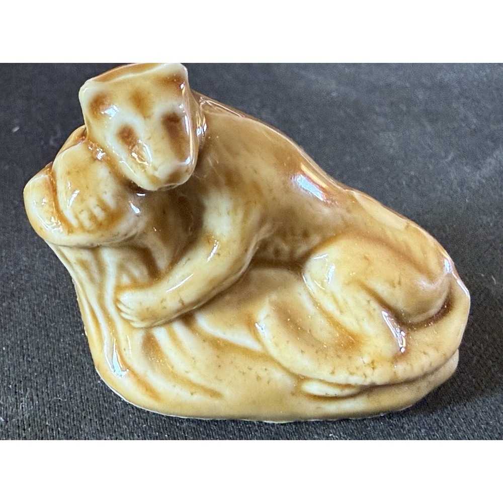 Vintage Wade England Porcelain Lioness Red Rose Tea Miniature Figurine